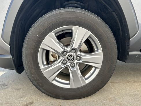 Used 2024 Toyota RAV4 XLE w/ Convenience Package AWD/4WD image 11