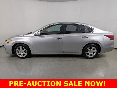 Used 2013 Nissan Altima 2.5 S image 4