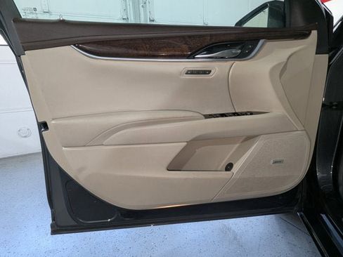 Used 2015 Cadillac XTS Luxury image 17