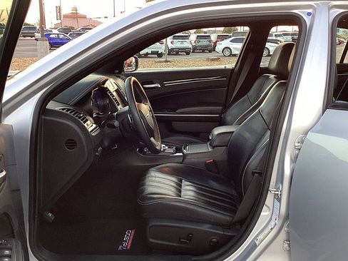 Used 2023 Chrysler 300 S image 9