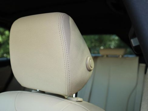 Used 2017 BMW 330i Gran Turismo xDrive image 45