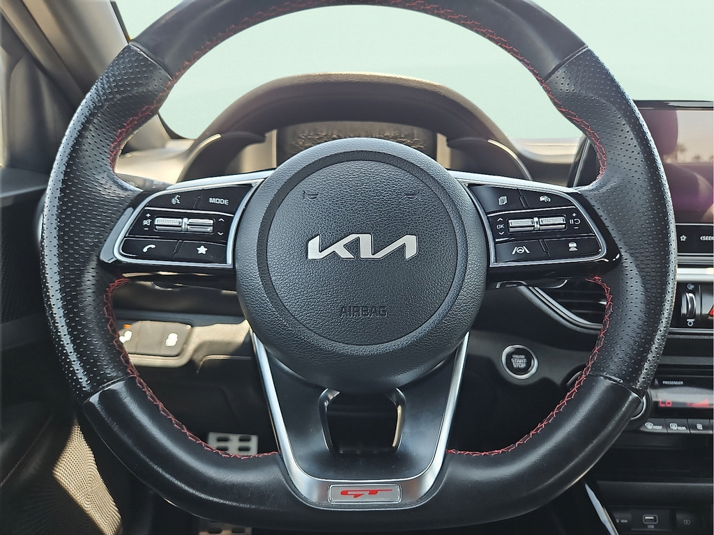 Used 2023 Kia Forte GT FWD image 19