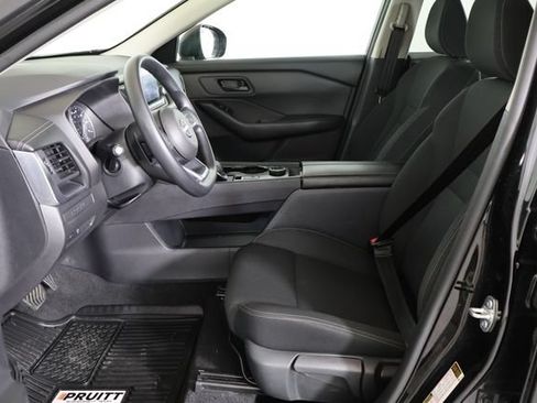 Used 2024 Nissan Rogue S AWD/4WD image 19