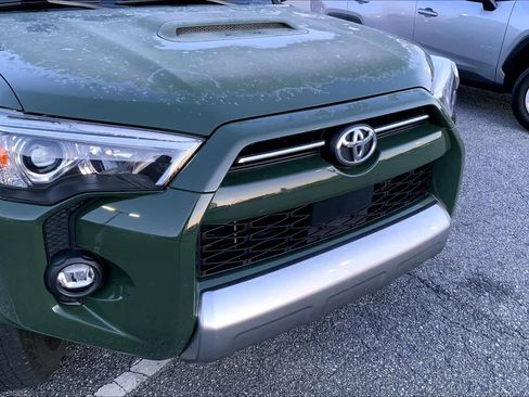 Used 2022 Toyota 4Runner TRD Off-Road Premium w/ Moonroof Package AWD/4WD image 29