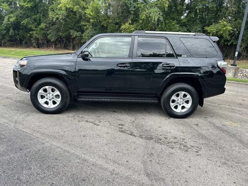 Used 2021 Toyota 4Runner SR5 Premium AWD/4WD image 4