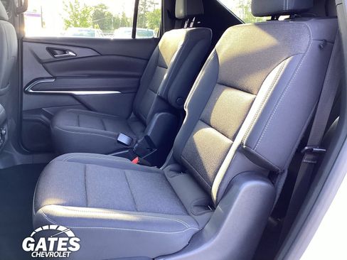 Used 2024 Chevrolet Traverse LT FWD image 15