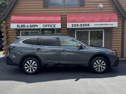 Used 2020 Subaru Outback Premium AWD/4WD image 2