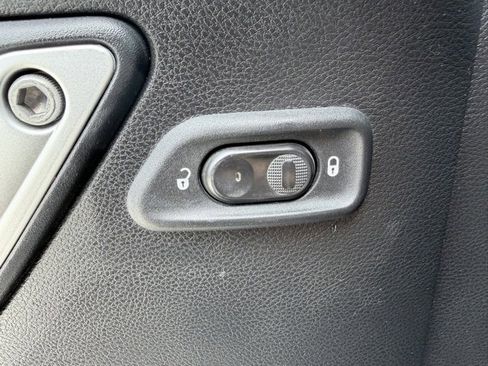 Used 2016 Jeep Wrangler Unlimited Sahara image 20