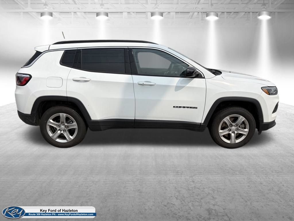 Used 2024 Jeep Compass Latitude AWD/4WD image 13