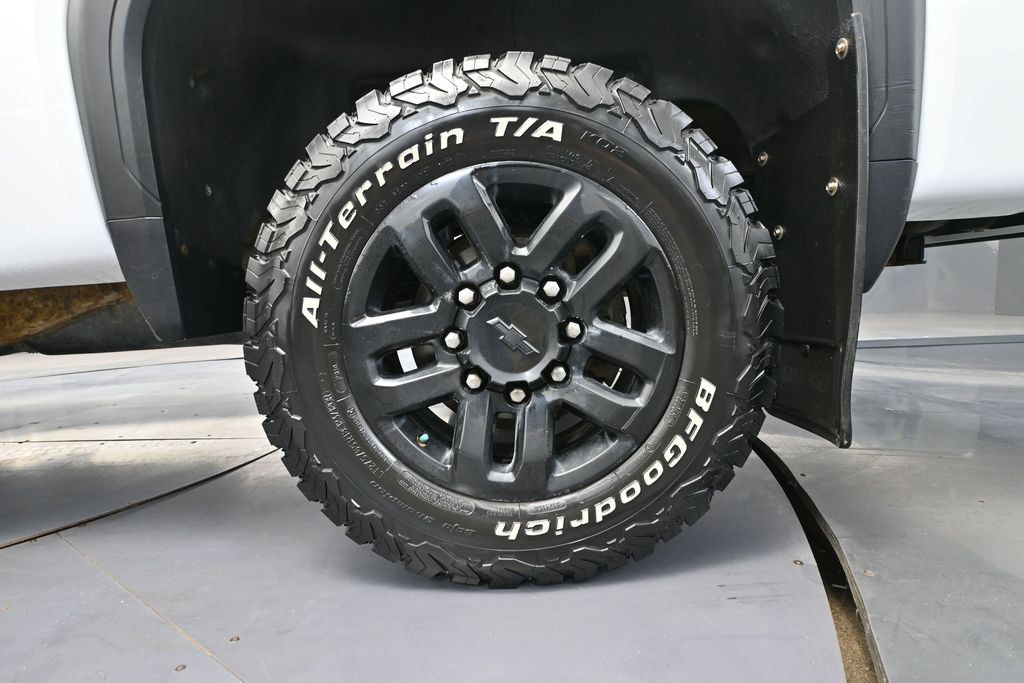 Used 2022 GMC Sierra 2500 AT4 w/ Snow Plow Prep/Camper Package AWD/4WD image 10