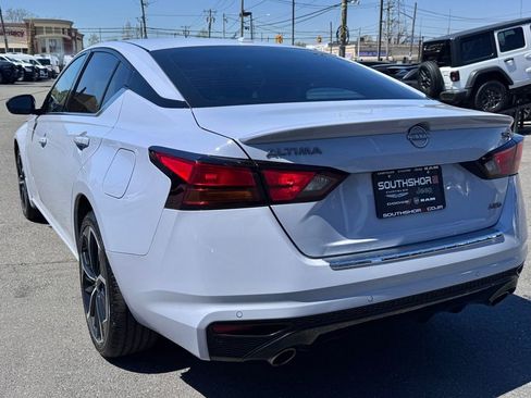 Used 2023 Nissan Altima 2.5 SR image 5