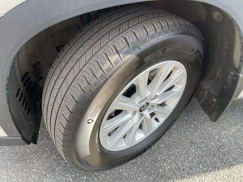 Certified 2024 Toyota Grand Highlander XLE image 2