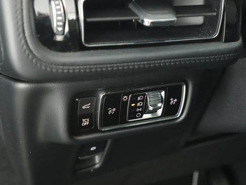 Certified 2023 Lincoln Nautilus Reserve w/ Equipment Group 201A image 15