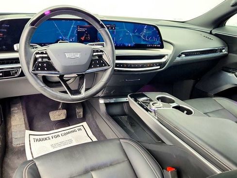Used 2023 Cadillac Lyriq AWD image 12