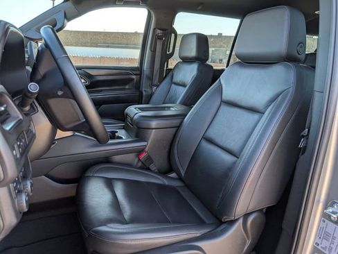 Used 2024 Chevrolet Suburban LT image 22