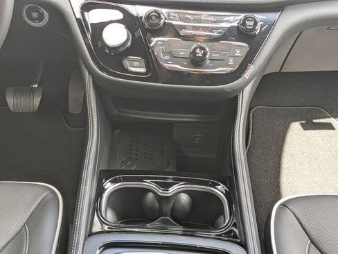 New 2026 Chrysler Pacifica Limited w/ S Appearance Package FWD image 18