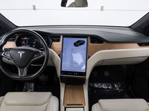 Used 2020 Tesla Model X Long Range image 21