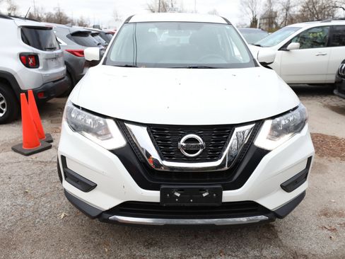 Used 2017 Nissan Rogue S image 3