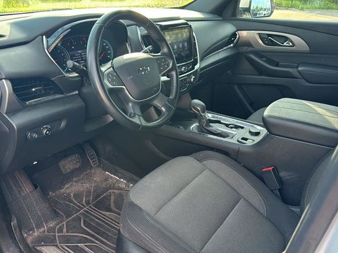 Used 2023 Chevrolet Traverse LT FWD image 11