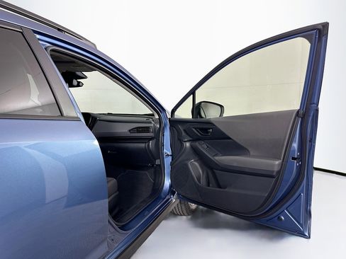 Used 2024 Subaru Crosstrek 2.0i Premium image 31
