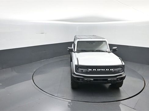 New 2025 Ford Bronco Badlands image 23