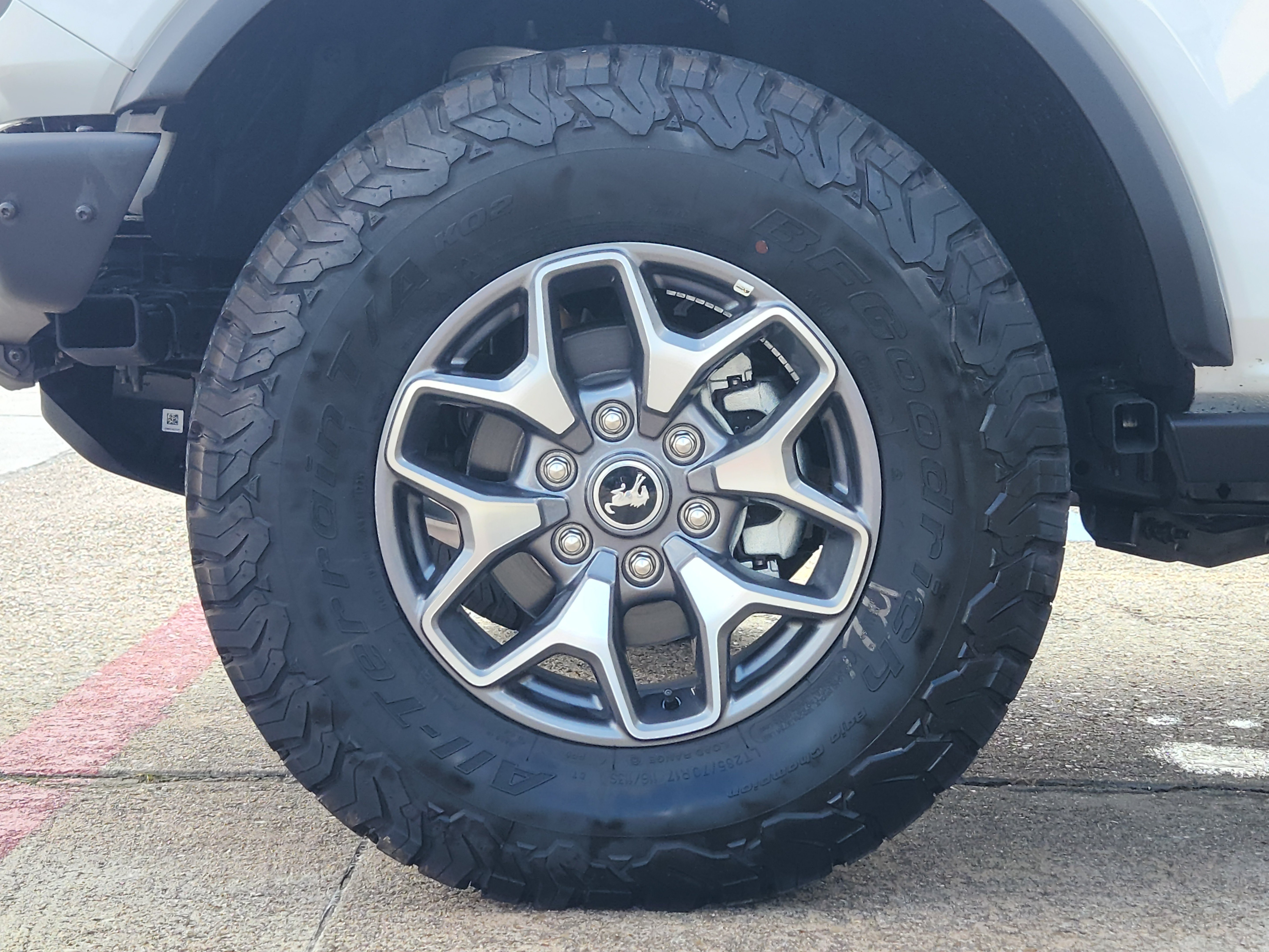 Used 2025 Ford Bronco Badlands AWD/4WD image 7