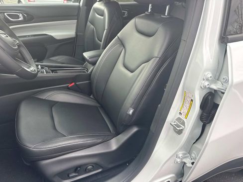 New 2026 Jeep Compass Limited image 24