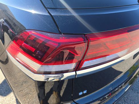 Used 2024 Volkswagen Atlas Cross Sport SE AWD/4WD image 36