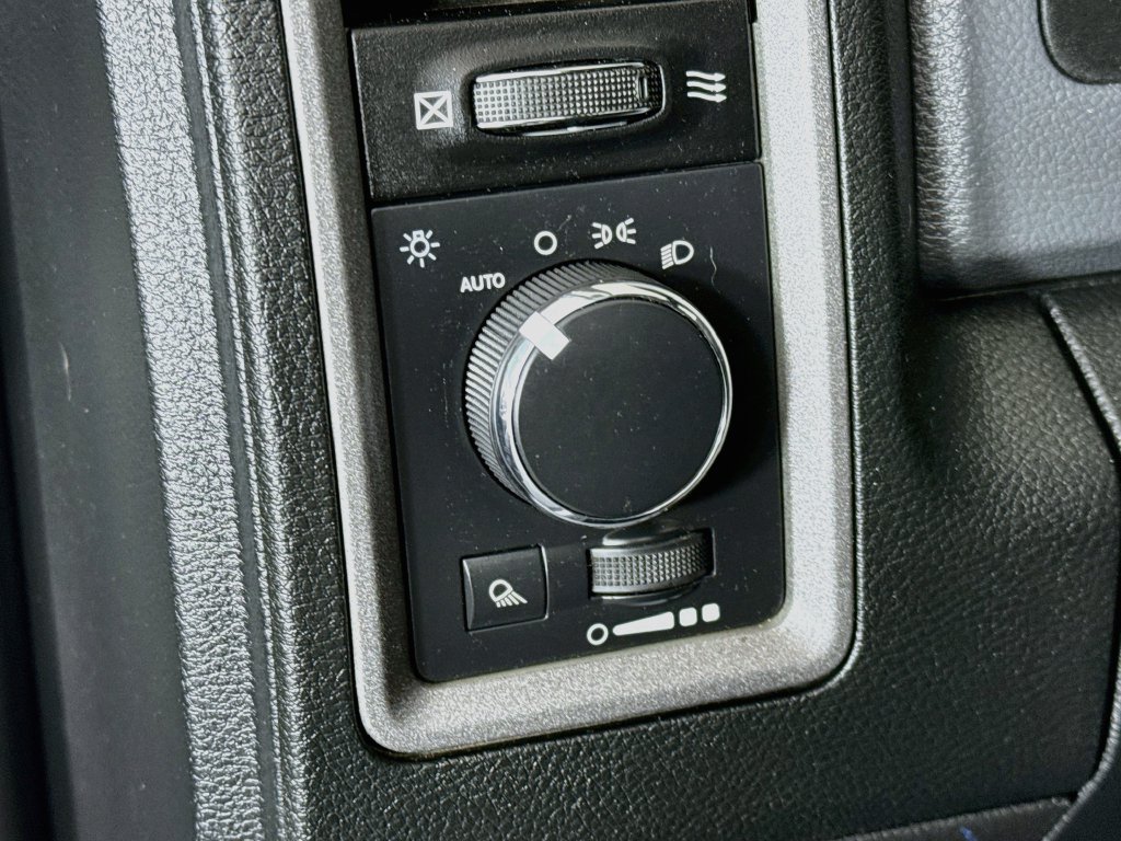 Used 2015 RAM 1500 Tradesman w/ Power & Remote Entry Group AWD/4WD image 10