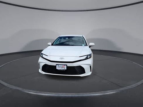 Used 2025 Toyota Camry LE FWD image 3