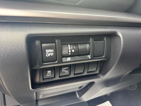 Used 2019 Subaru Impreza 2.0i Limited image 17
