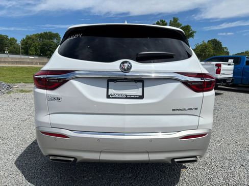 Used 2019 Buick Enclave Essence w/ Trailering Package, 5000 lbs. FWD image 12