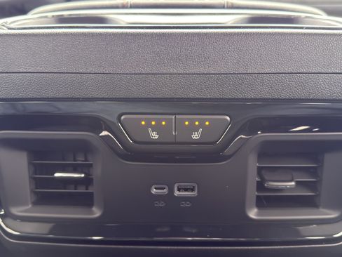 New 2026 GMC Sierra 2500 AT4 w/ AT4 Premium Plus Package image 19