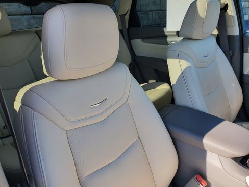 Certified 2024 Cadillac XT5 Premium Luxury AWD/4WD image 36