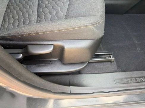 Used 2021 Chevrolet Equinox LT FWD image 41