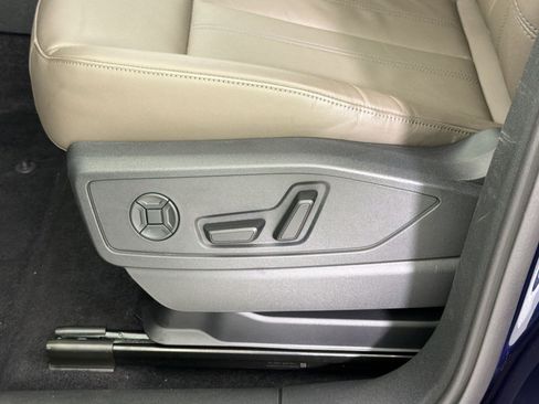Certified 2025 Audi Q5 Premium w/ Convenience Package AWD/4WD image 14