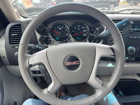 Used 2010 GMC Sierra 2500 SLE AWD/4WD image 17