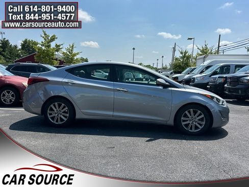 Used 2016 Hyundai Elantra SE w/ Option Group 02 FWD image 6