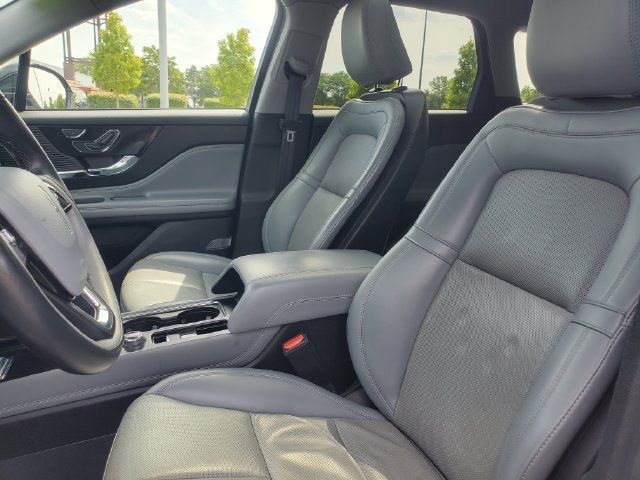 Used 2022 Lincoln Corsair AWD w/ Premium Package image 7
