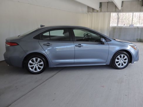 Used 2026 Toyota Corolla LE FWD image 4