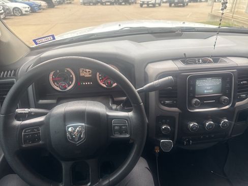 Used 2018 RAM 3500 Tradesman w/ Chrome Appearance Group image 11