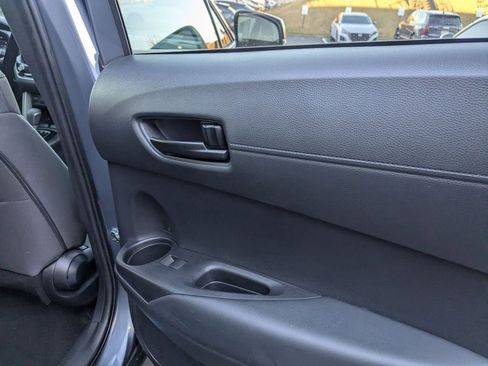 Used 2025 Toyota Corolla Cross LE image 28