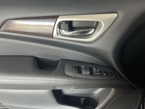 Used 2015 Nissan Pathfinder Platinum FWD image 54