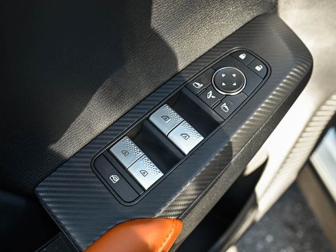 New 2025 Mitsubishi Outlander SEL image 17