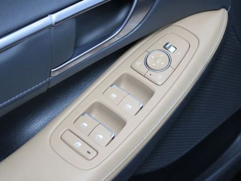 Used 2020 Hyundai Sonata Limited FWD image 12