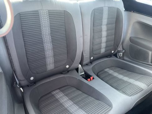 Used 2012 Volkswagen Beetle Turbo FWD image 18