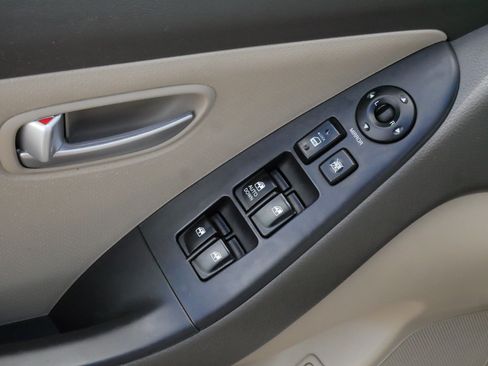 Used 2009 Hyundai Elantra GLS FWD image 19
