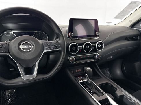 Used 2024 Nissan Sentra SV FWD image 29
