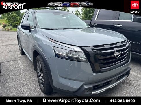 Used 2024 Nissan Pathfinder Platinum AWD/4WD image 1
