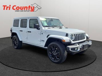 Used 2025 Jeep Wrangler Unlimited Sahara w/ Safety Group